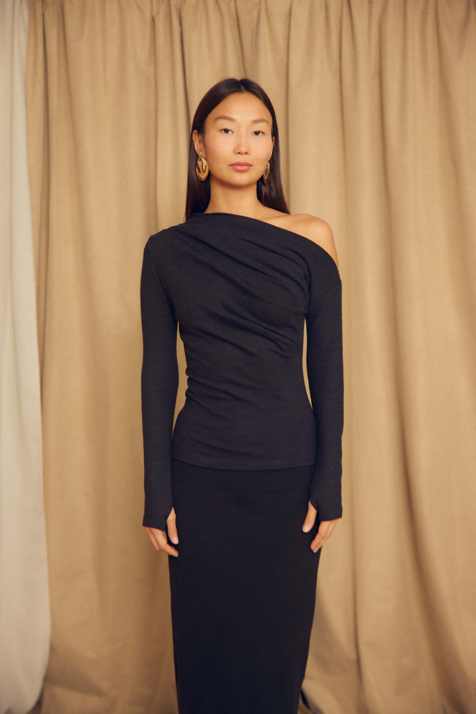 Black Wool Drape Top with Thumb Holes | COSSAC