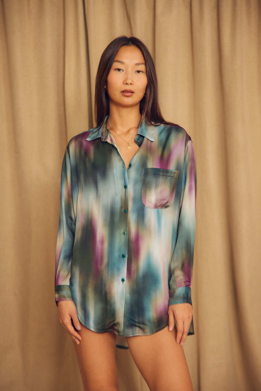 Model wearing a Printed ECOVERO Viscose Oversized Shirt in vibrant colors with a relaxed fit.