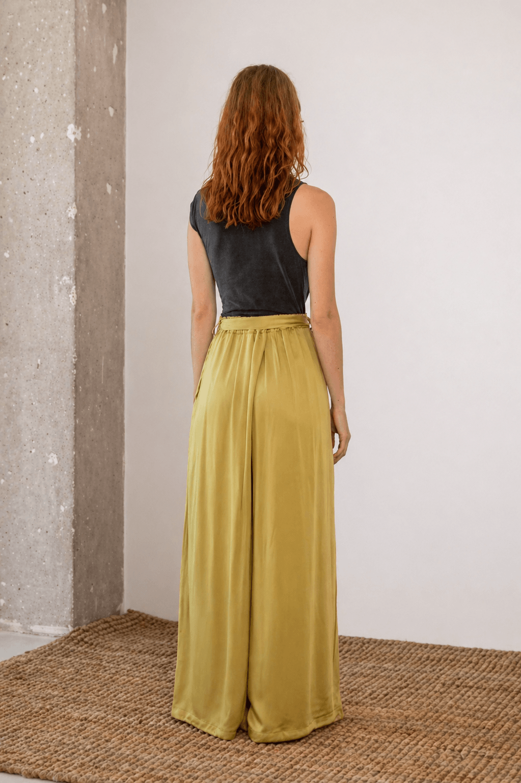 Wide Ecovero Trousers in Soft Olive, featuring a relaxed silhouette and detachable belt, designed for effortless elegance.