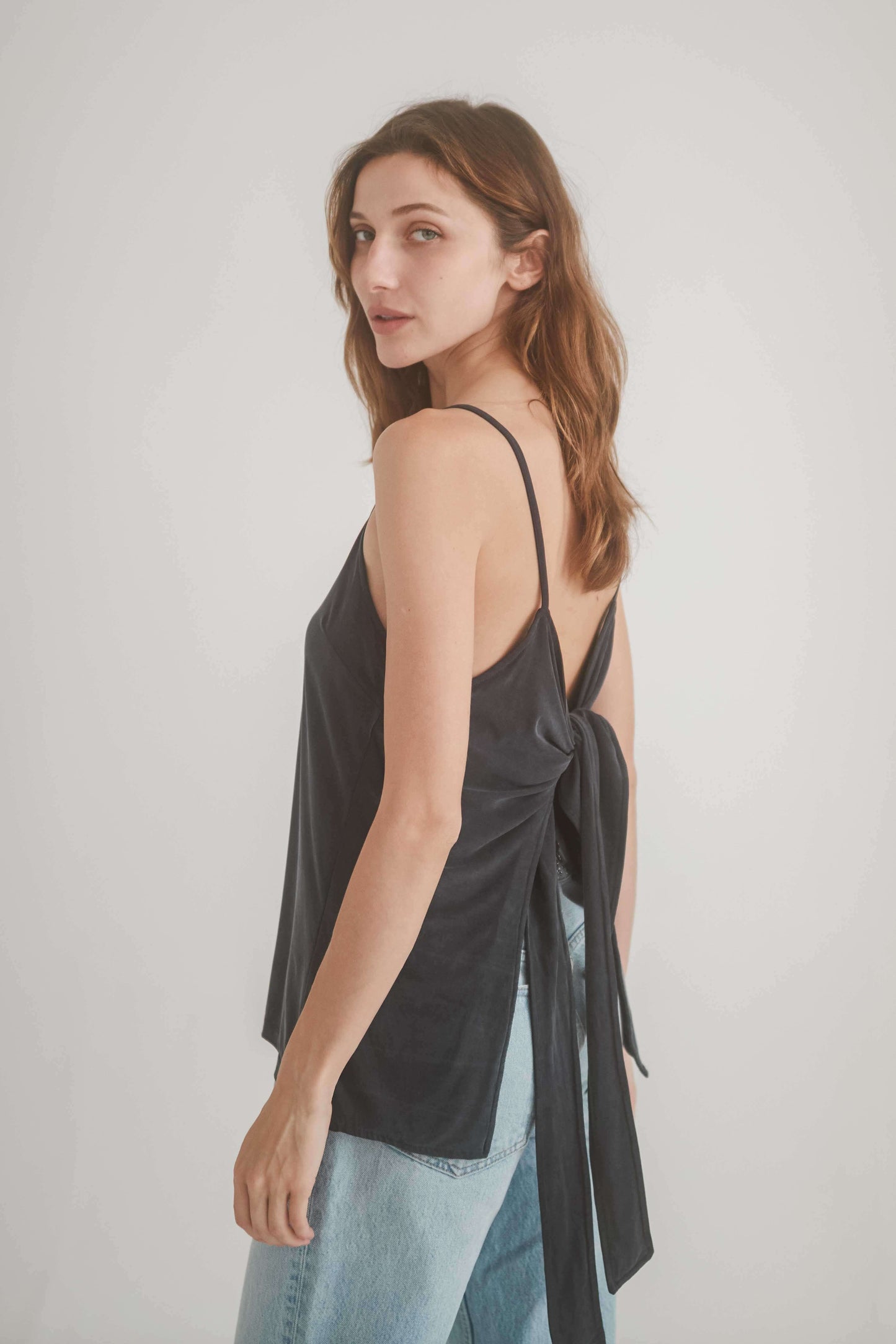 SLATE BLACK REVERSIBLE CAMI | COSSAC