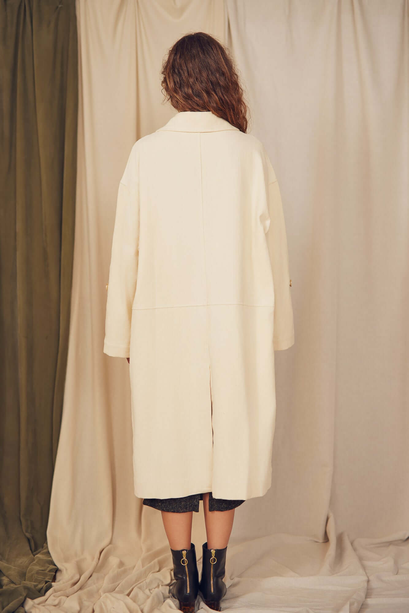 Oat Wide Organic Cotton Coat | COSSAC